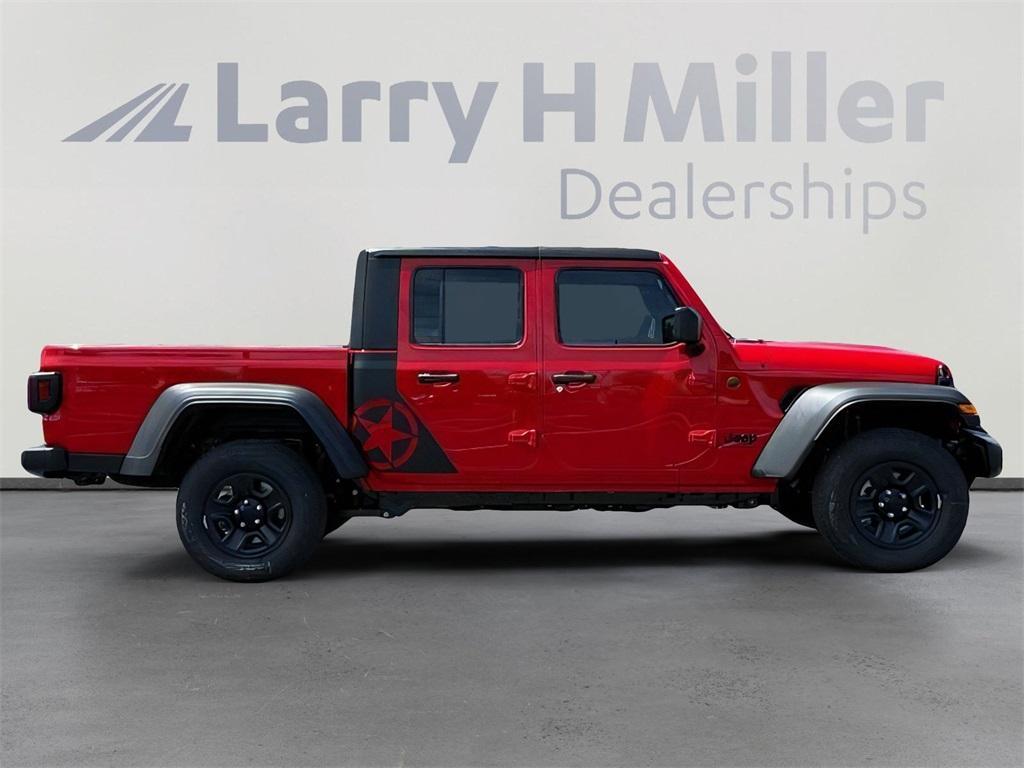 new 2025 Jeep Gladiator car, priced at $42,074