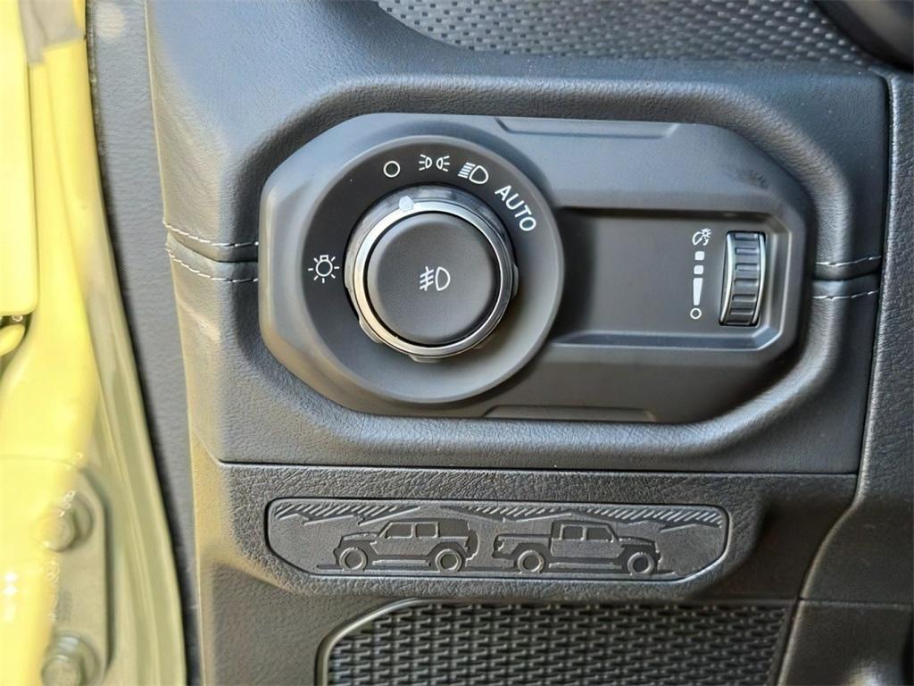 new 2025 Jeep Wrangler car, priced at $100,932