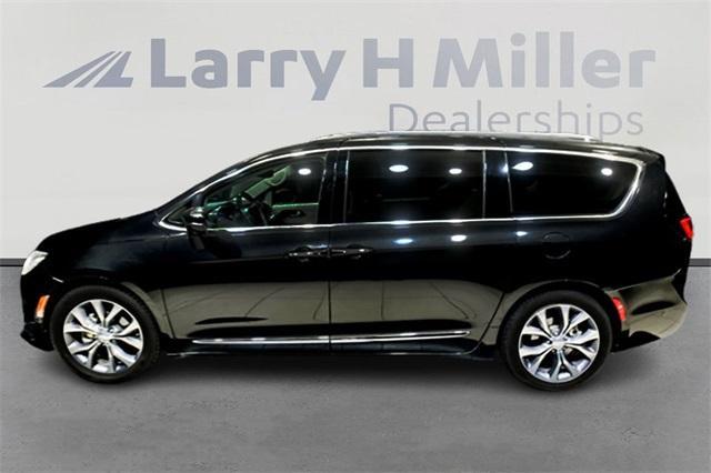 used 2018 Chrysler Pacifica car, priced at $21,000