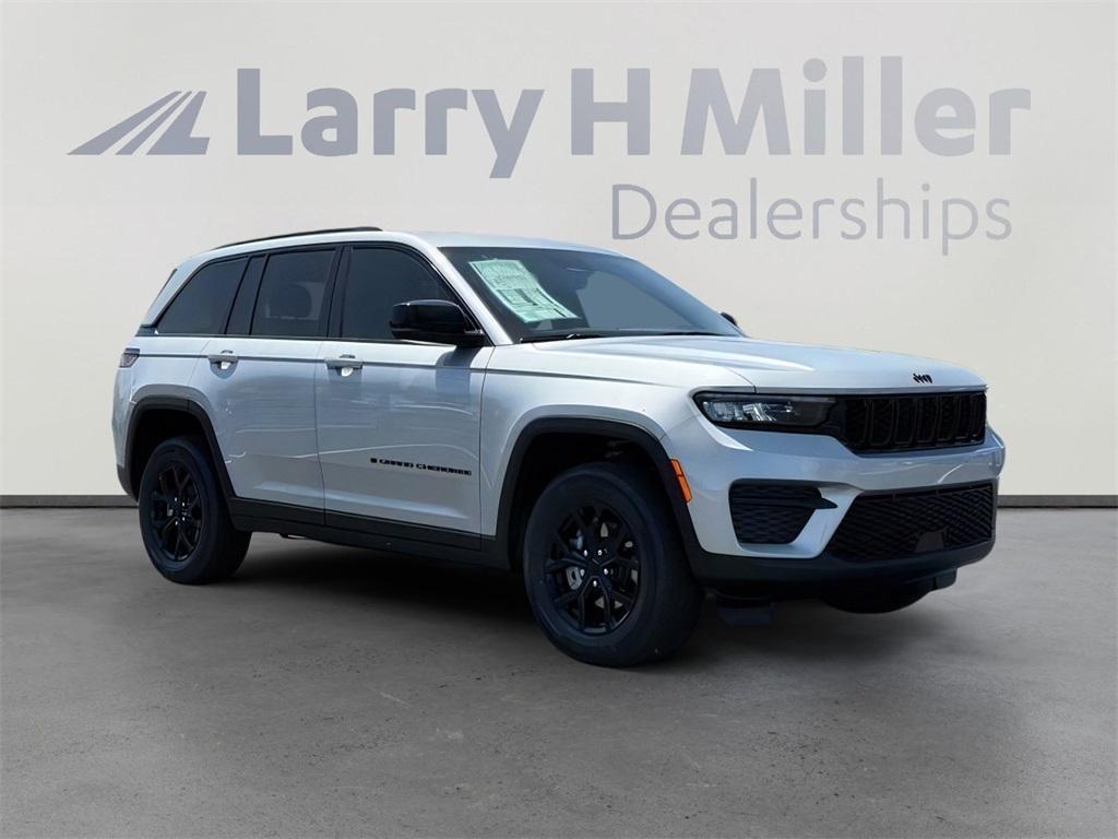 new 2025 Jeep Grand Cherokee car, priced at $39,122