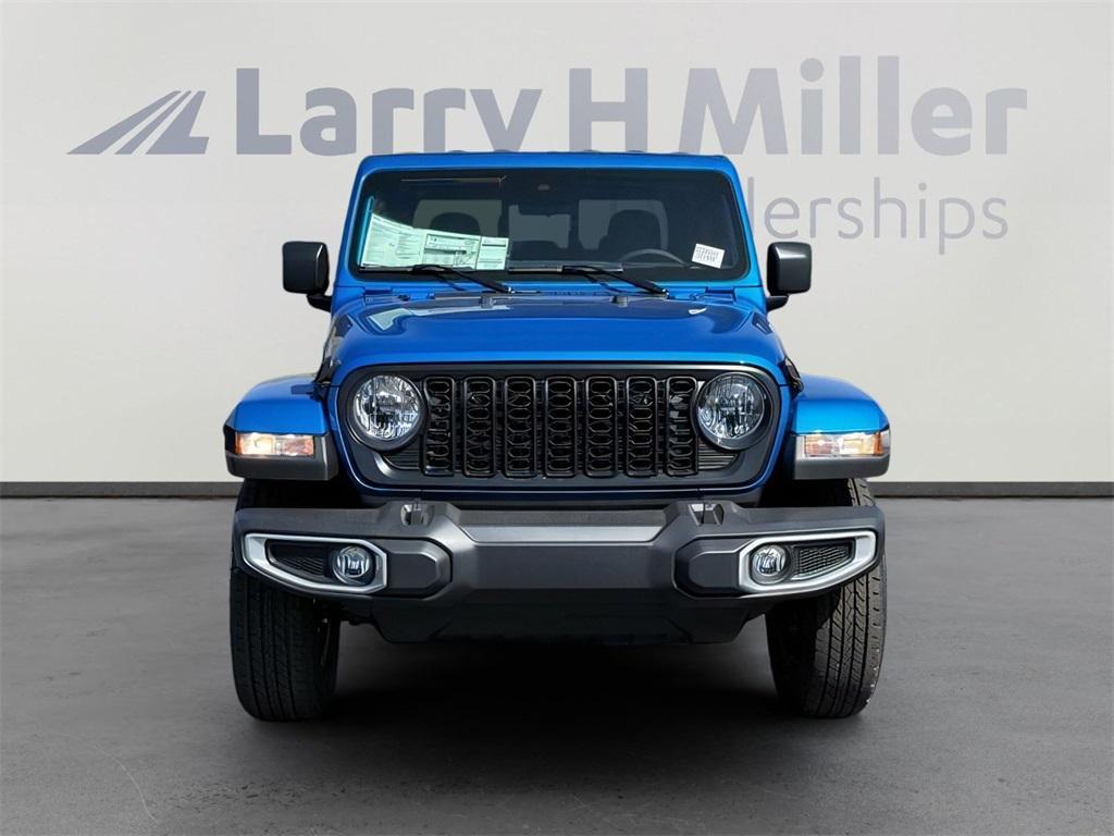 new 2025 Jeep Gladiator car, priced at $45,167