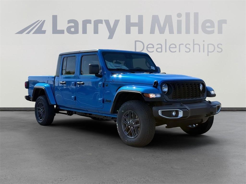 new 2025 Jeep Gladiator car, priced at $45,167