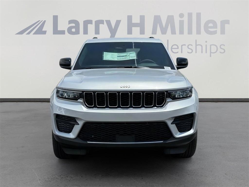 new 2025 Jeep Grand Cherokee car, priced at $36,400