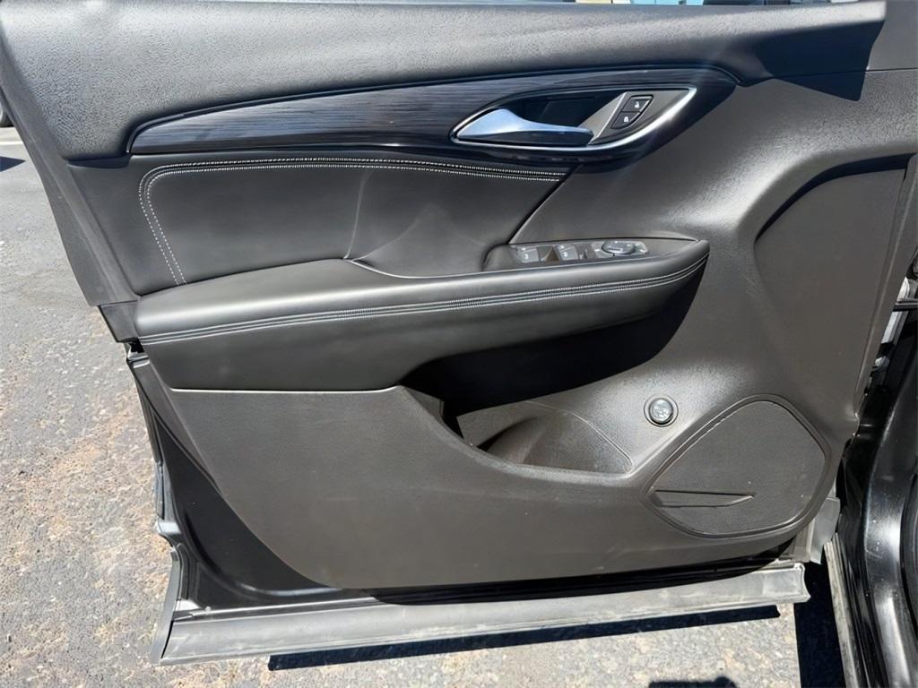 used 2022 Buick Envision car, priced at $23,500