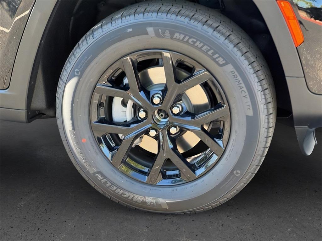 new 2025 Jeep Grand Cherokee car, priced at $36,822