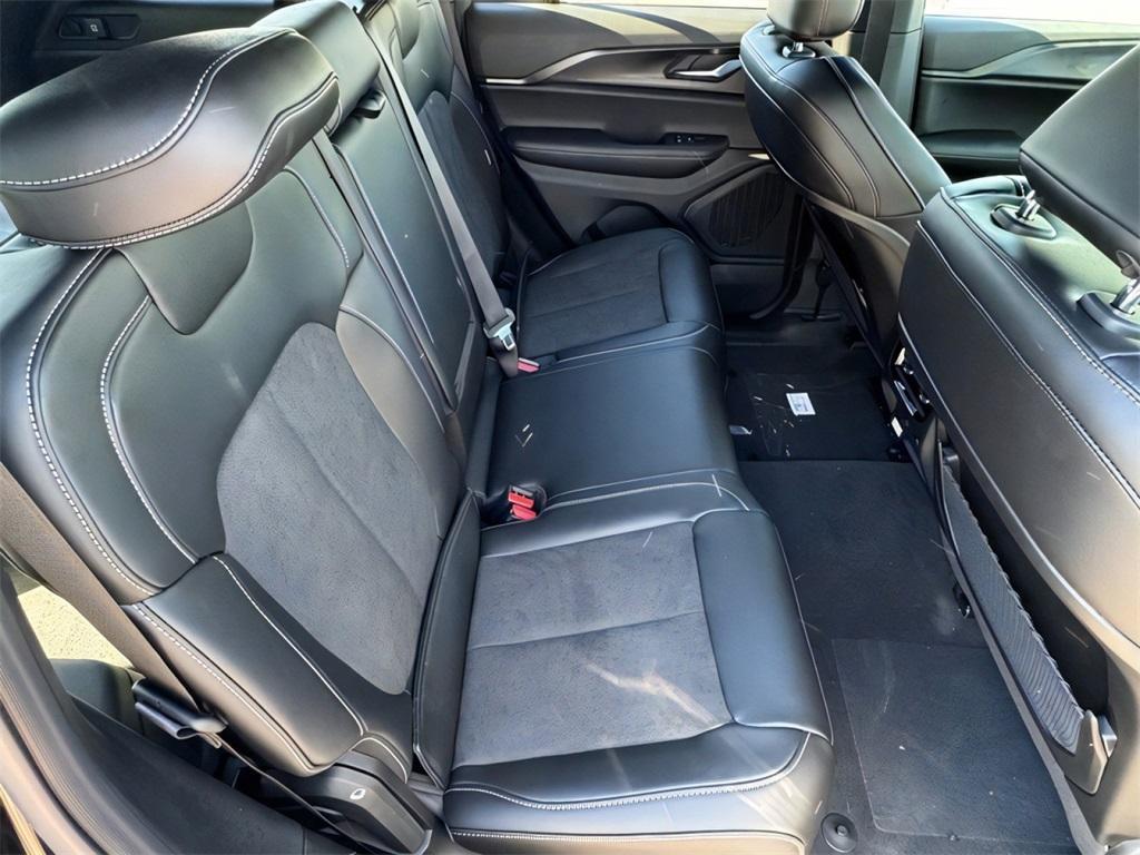 new 2025 Jeep Grand Cherokee car, priced at $36,822