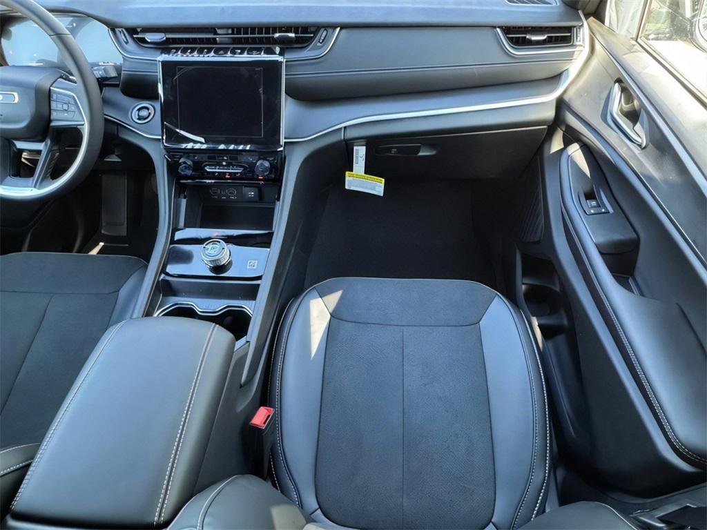 new 2025 Jeep Grand Cherokee car, priced at $36,822