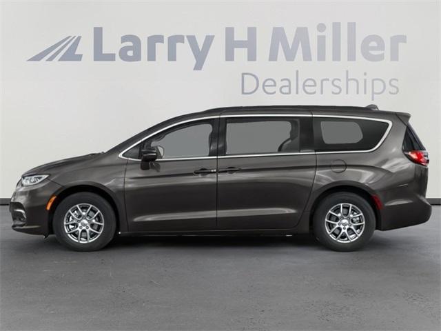 used 2022 Chrysler Pacifica car, priced at $21,000