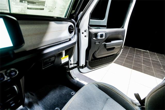 new 2025 Jeep Wrangler car, priced at $47,762