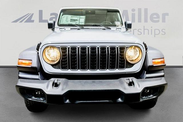 new 2025 Jeep Wrangler car, priced at $45,762