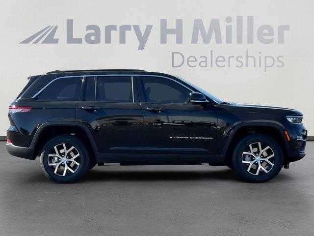 new 2025 Jeep Grand Cherokee car, priced at $45,087