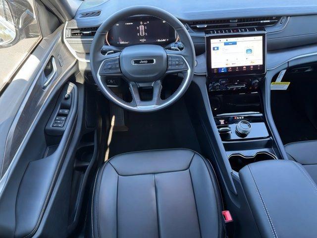 new 2025 Jeep Grand Cherokee car, priced at $45,087