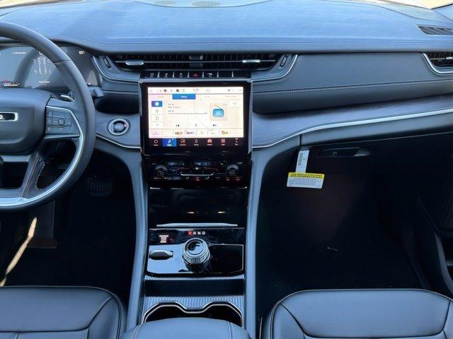 new 2025 Jeep Grand Cherokee car, priced at $45,087