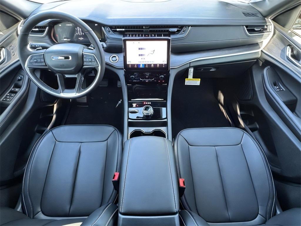 new 2025 Jeep Grand Cherokee car, priced at $45,087
