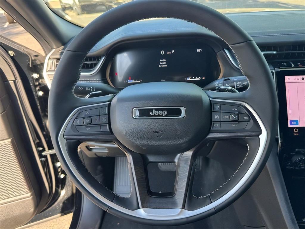 new 2025 Jeep Grand Cherokee car, priced at $45,087