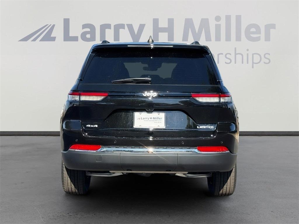 new 2025 Jeep Grand Cherokee car, priced at $45,087