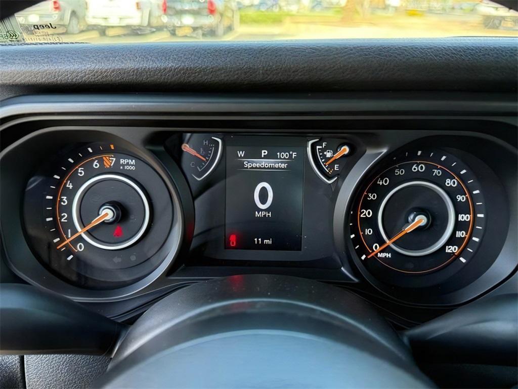 new 2025 Jeep Gladiator car, priced at $37,639
