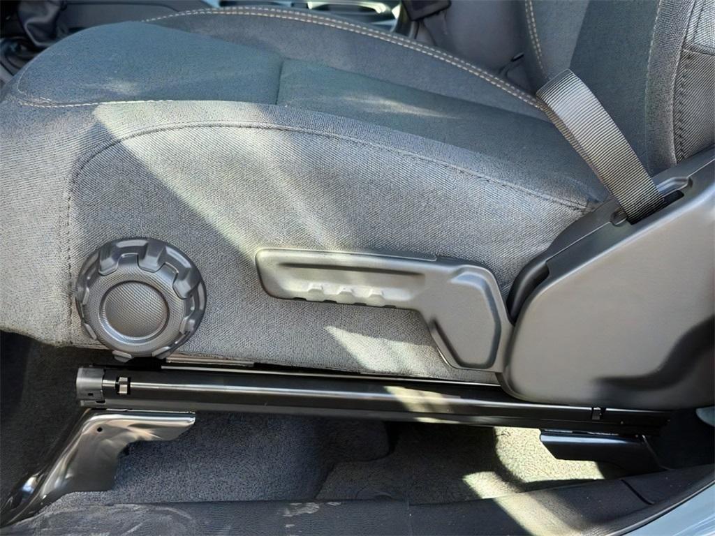 new 2025 Jeep Gladiator car, priced at $37,639