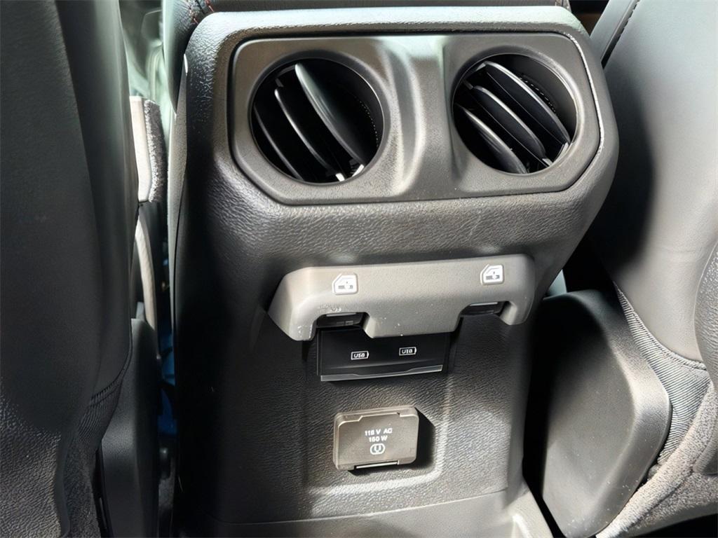 new 2025 Jeep Wrangler car, priced at $68,602