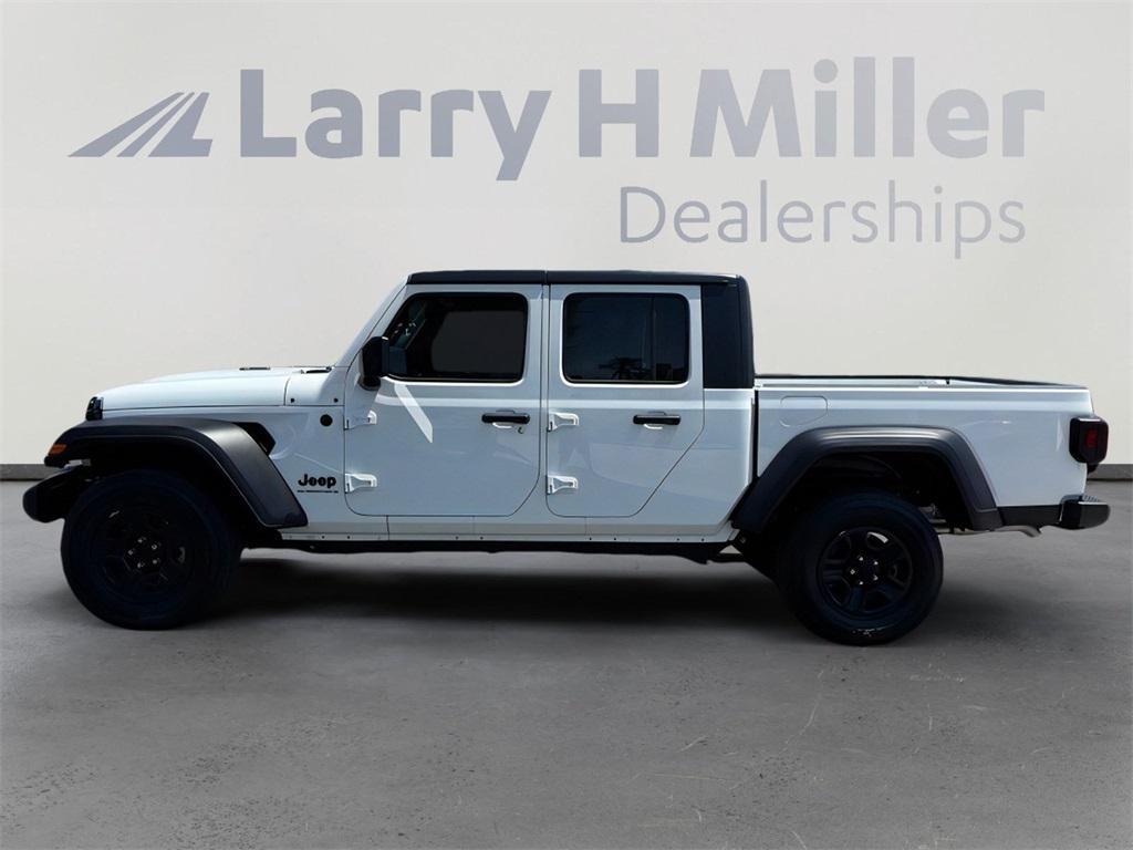 used 2025 Jeep Gladiator car, priced at $43,500