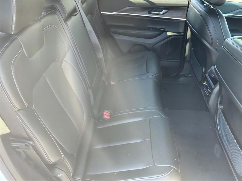 new 2025 Jeep Grand Cherokee car, priced at $45,853
