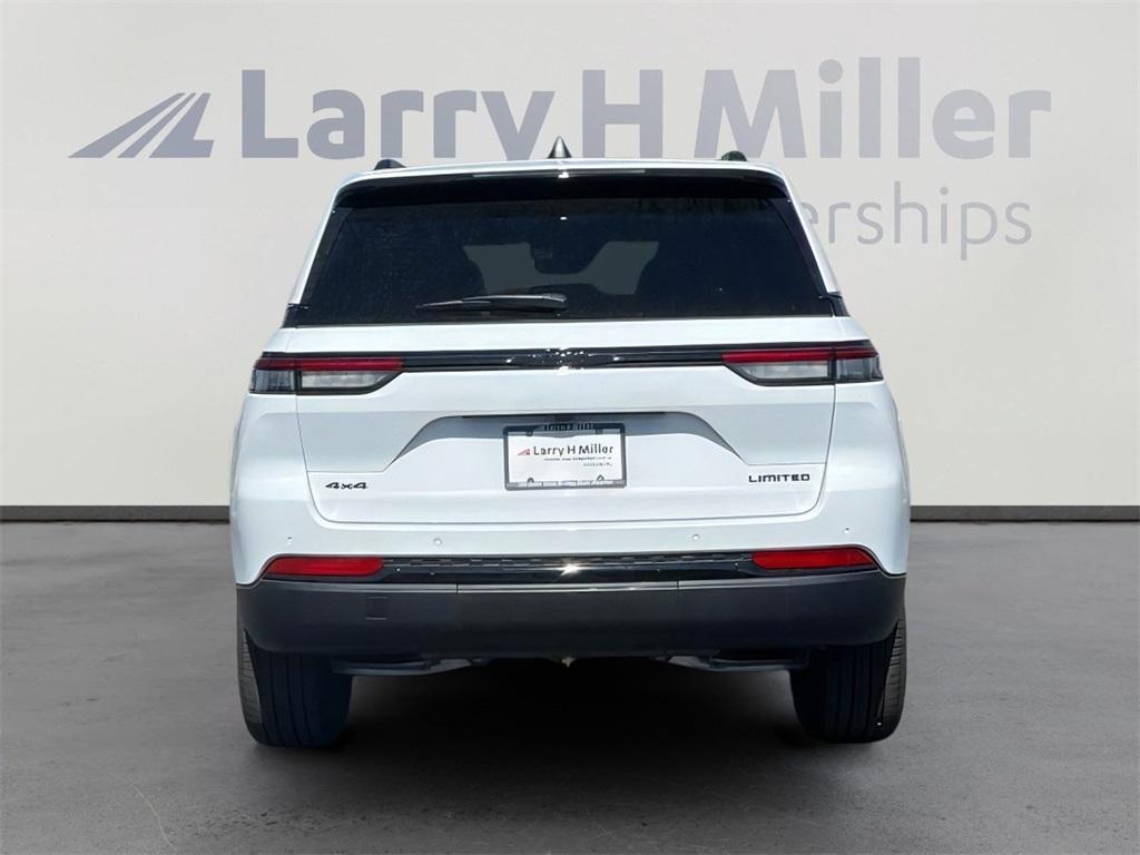 new 2025 Jeep Grand Cherokee car, priced at $45,853