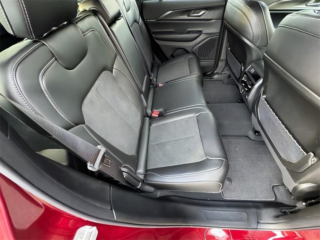 new 2025 Jeep Grand Cherokee car, priced at $40,072