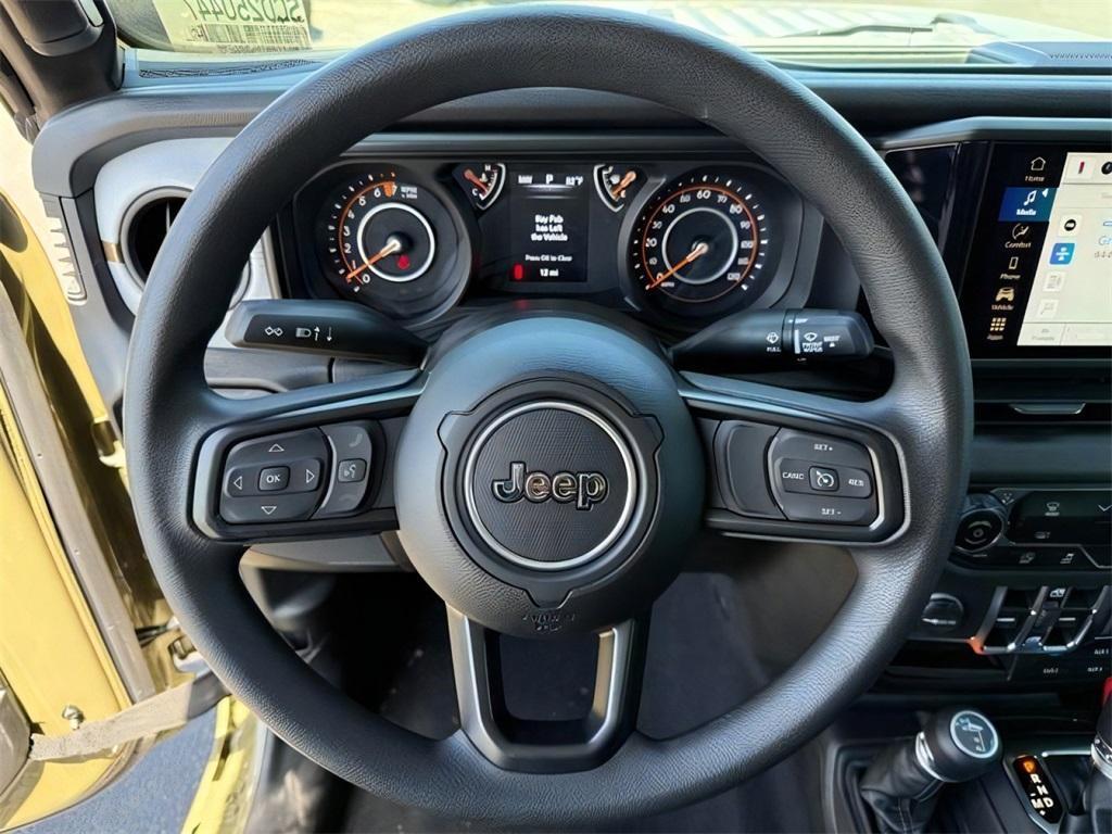 new 2025 Jeep Gladiator car, priced at $42,074