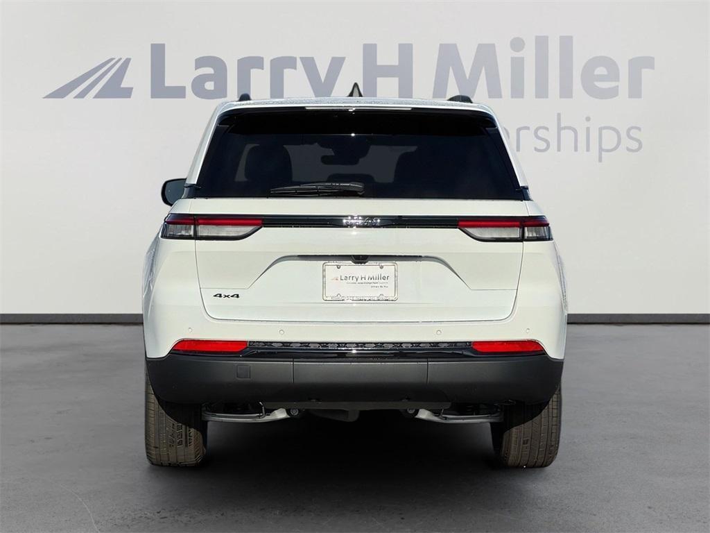 new 2025 Jeep Grand Cherokee car, priced at $43,477
