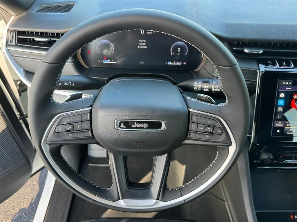new 2025 Jeep Grand Cherokee car, priced at $43,477