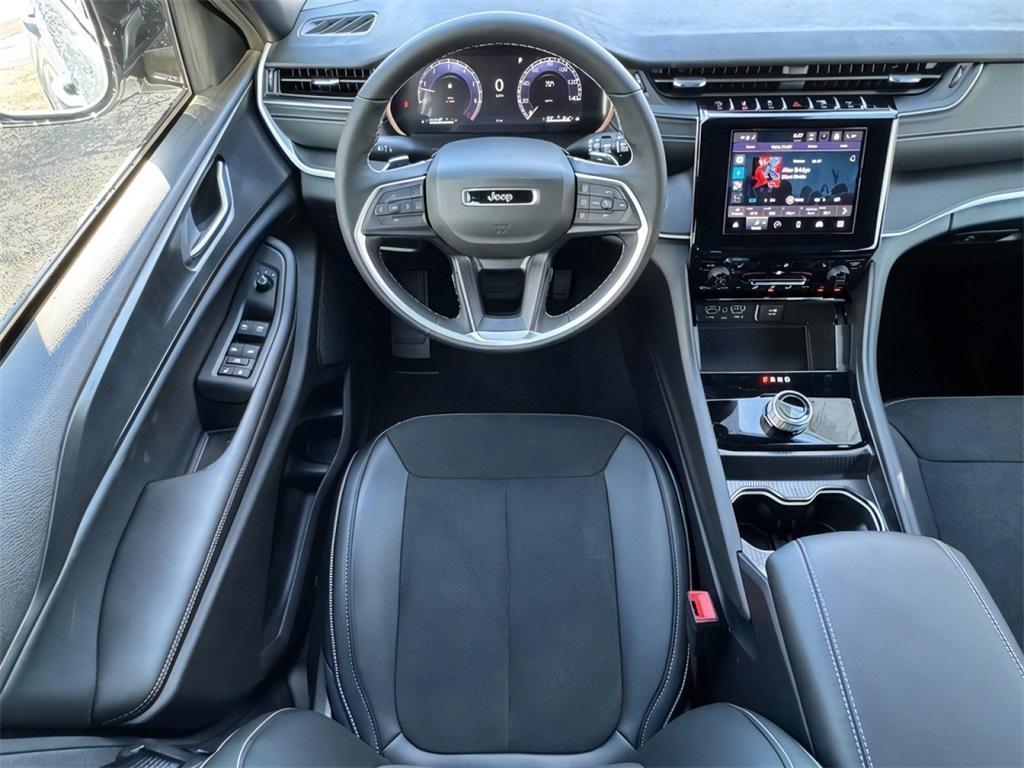 new 2025 Jeep Grand Cherokee car, priced at $43,477