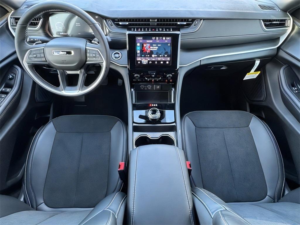new 2025 Jeep Grand Cherokee car, priced at $43,477