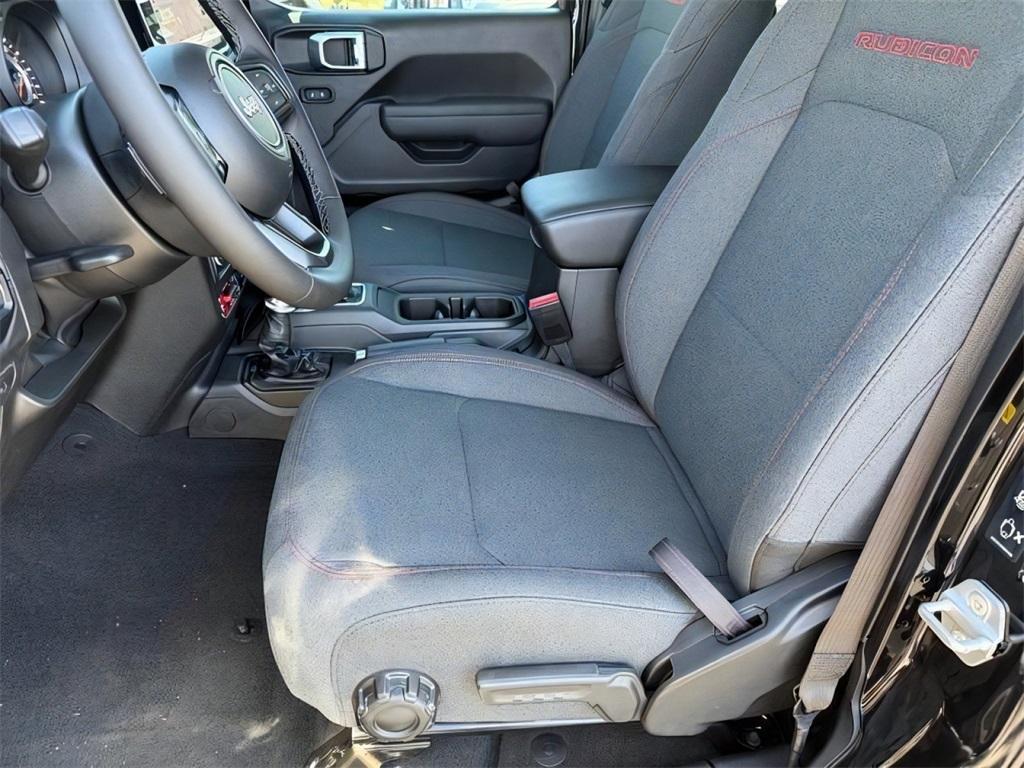new 2025 Jeep Wrangler car, priced at $66,627