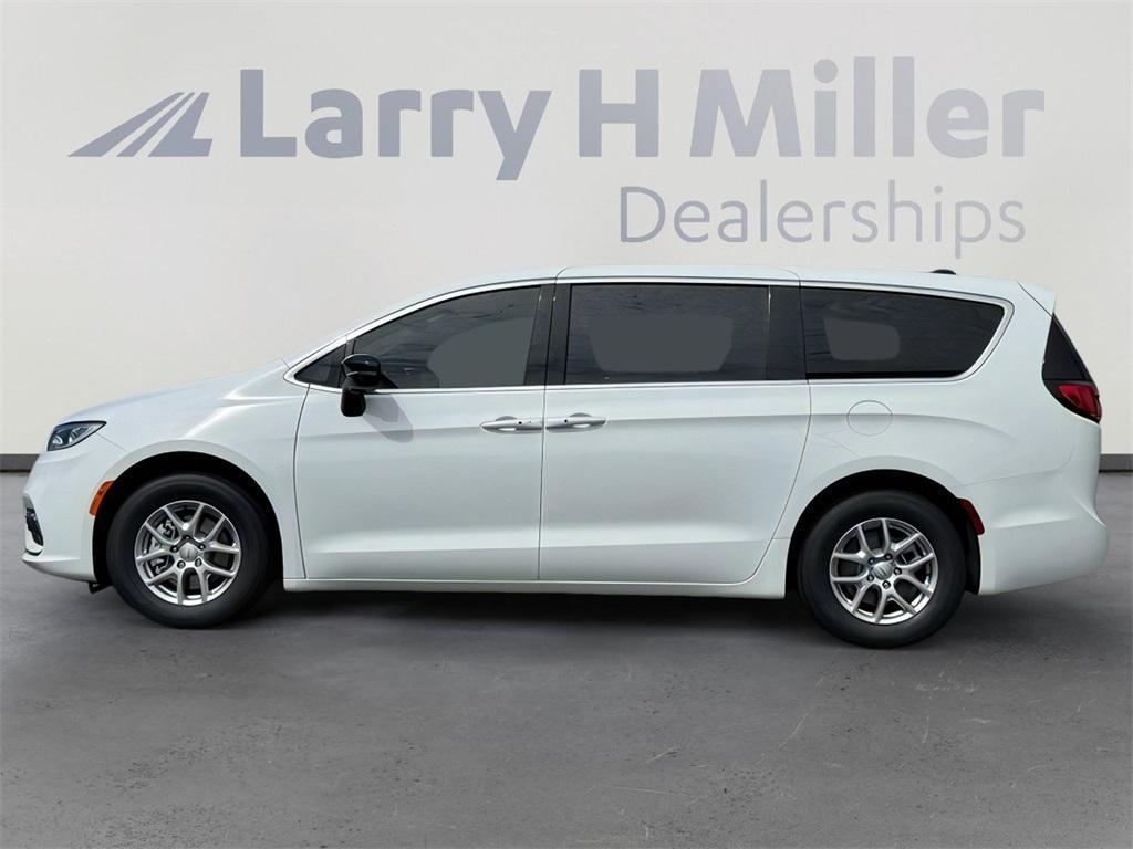new 2026 Chrysler Pacifica car, priced at $43,460