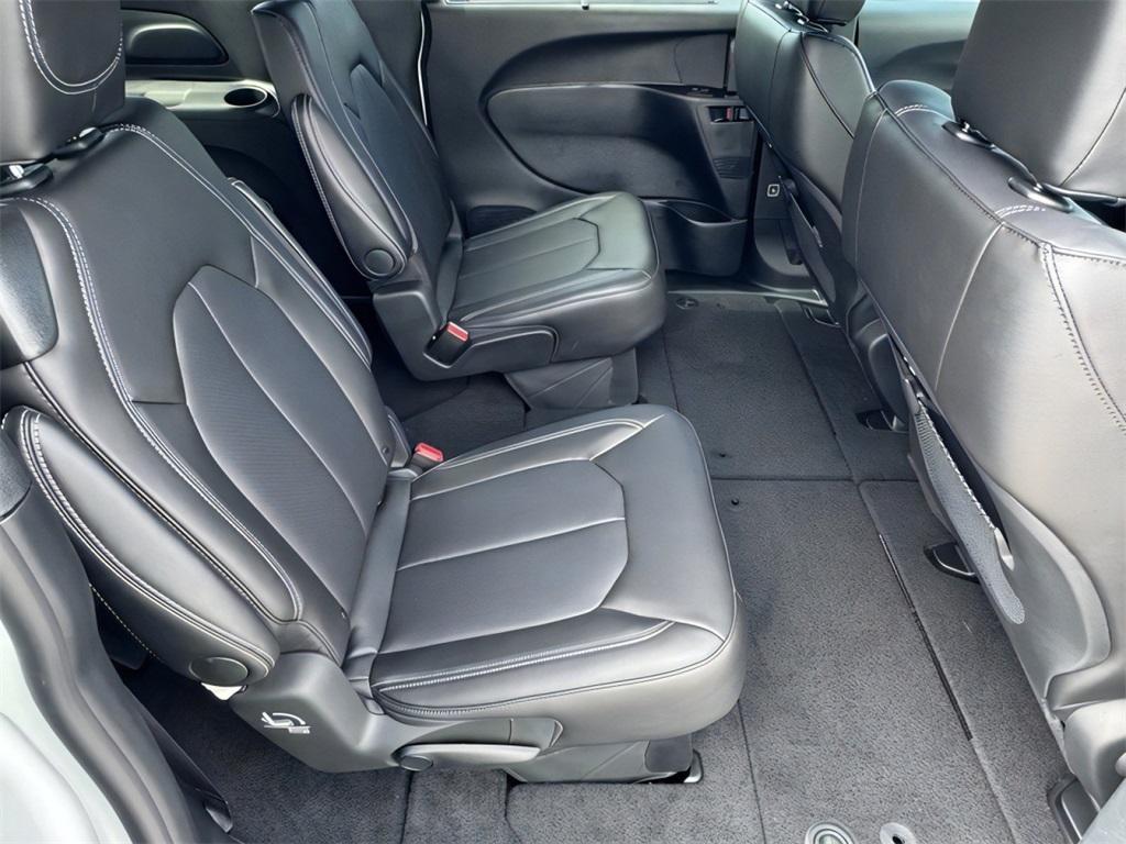new 2026 Chrysler Pacifica car, priced at $43,460