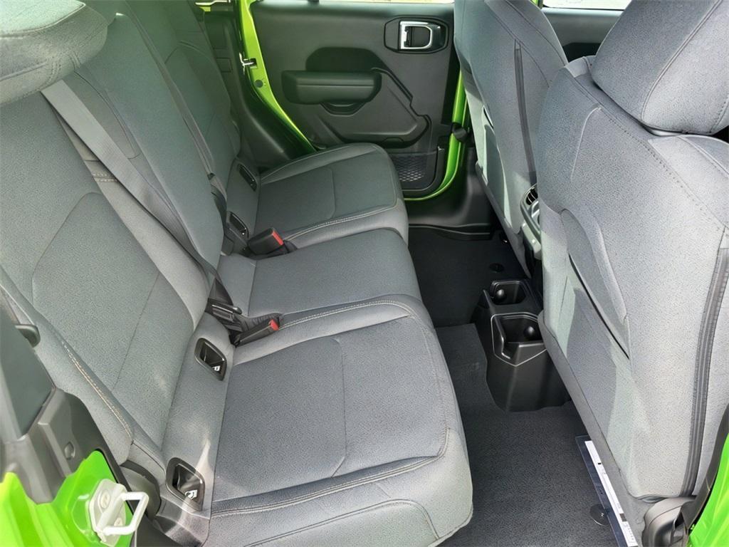 new 2025 Jeep Gladiator car, priced at $39,277