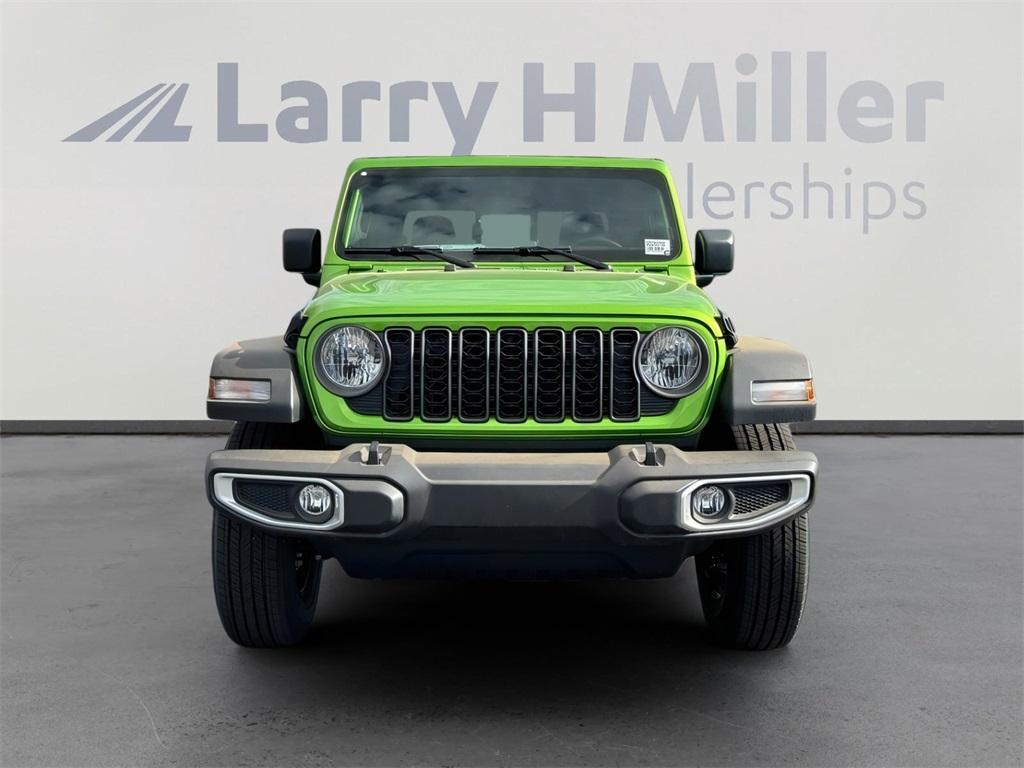 new 2025 Jeep Gladiator car, priced at $39,277