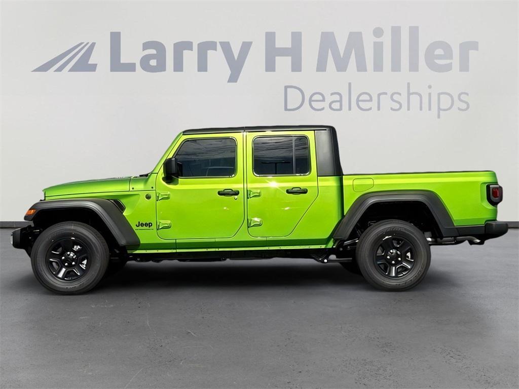 new 2025 Jeep Gladiator car, priced at $39,277