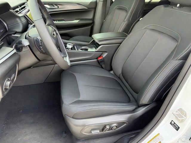 new 2025 Jeep Grand Cherokee L car, priced at $39,467