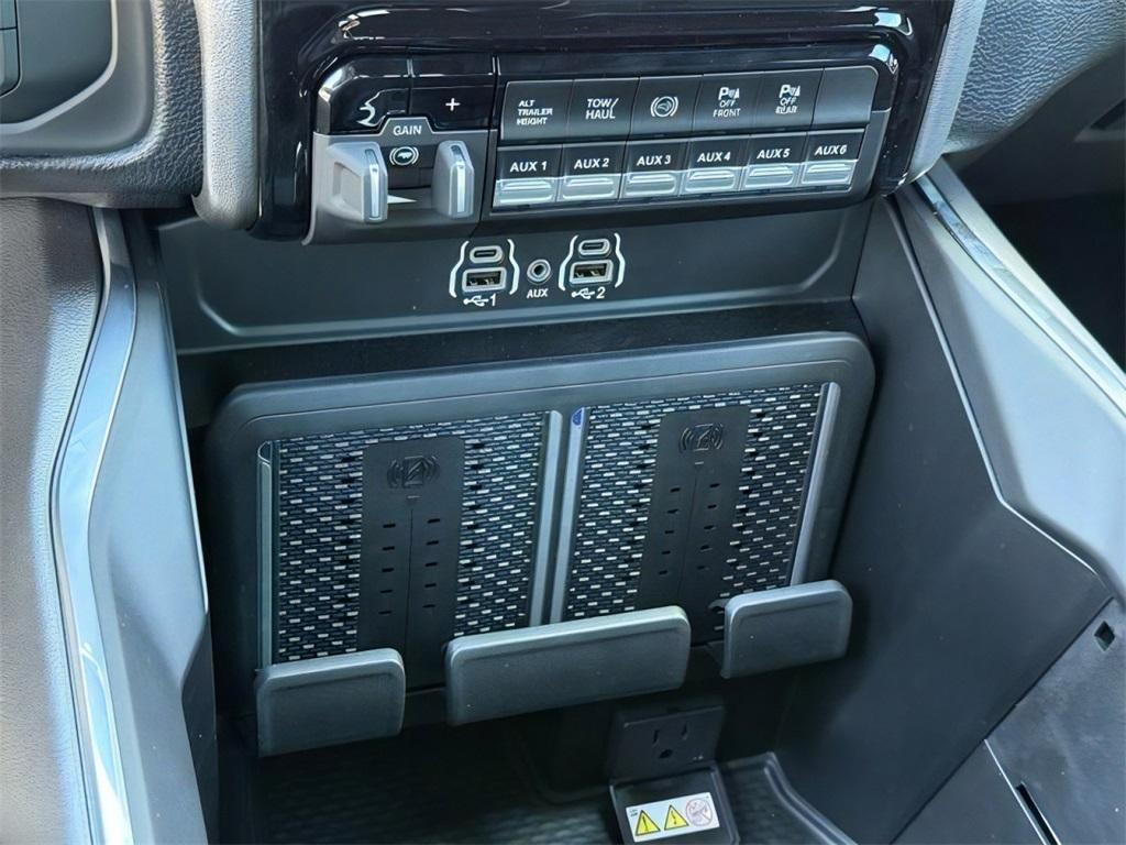 new 2025 Ram 3500 car, priced at $85,877