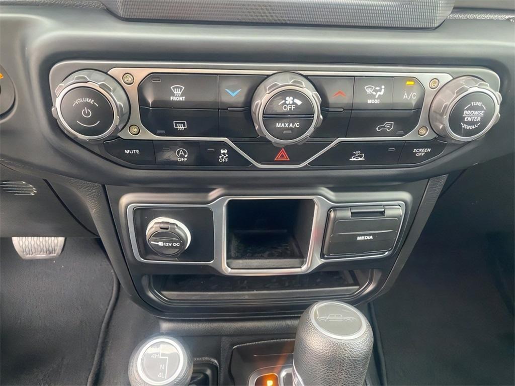 used 2023 Jeep Gladiator car, priced at $28,000