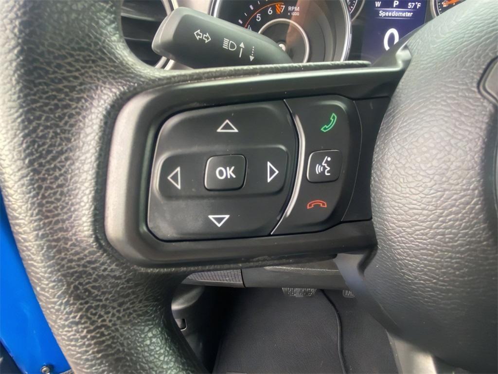 used 2023 Jeep Gladiator car, priced at $28,000