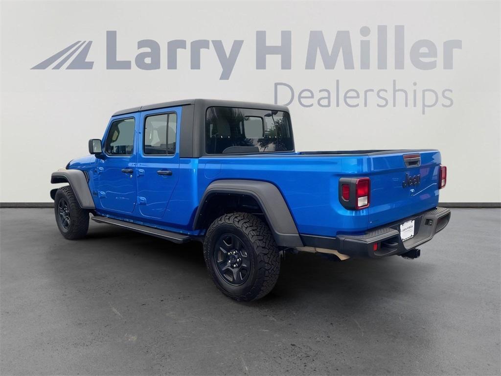 used 2023 Jeep Gladiator car, priced at $28,000