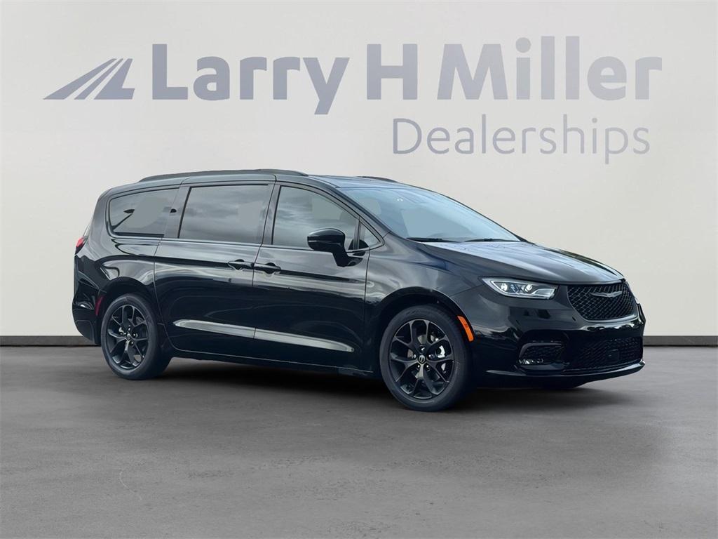 new 2026 Chrysler Pacifica car, priced at $49,417