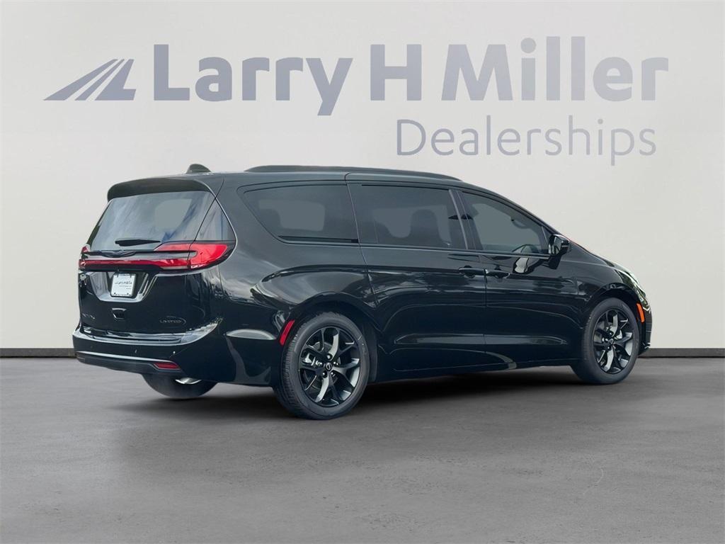 new 2026 Chrysler Pacifica car, priced at $49,417