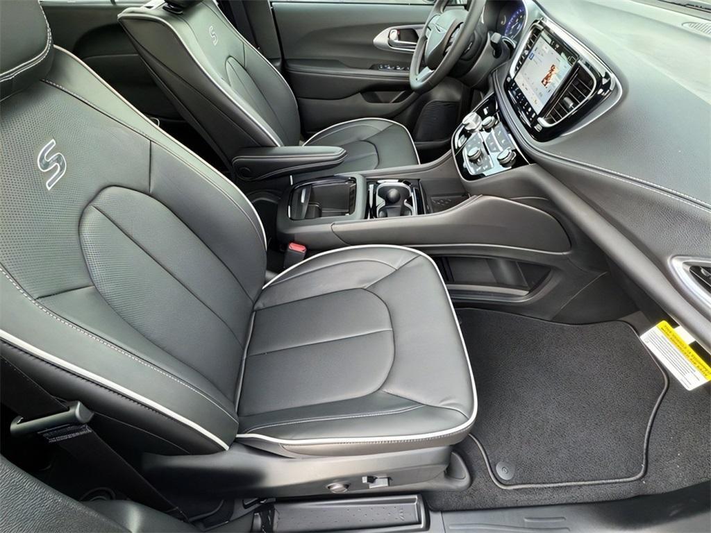 new 2026 Chrysler Pacifica car, priced at $49,417