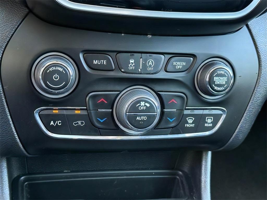 used 2020 Jeep Cherokee car, priced at $22,000