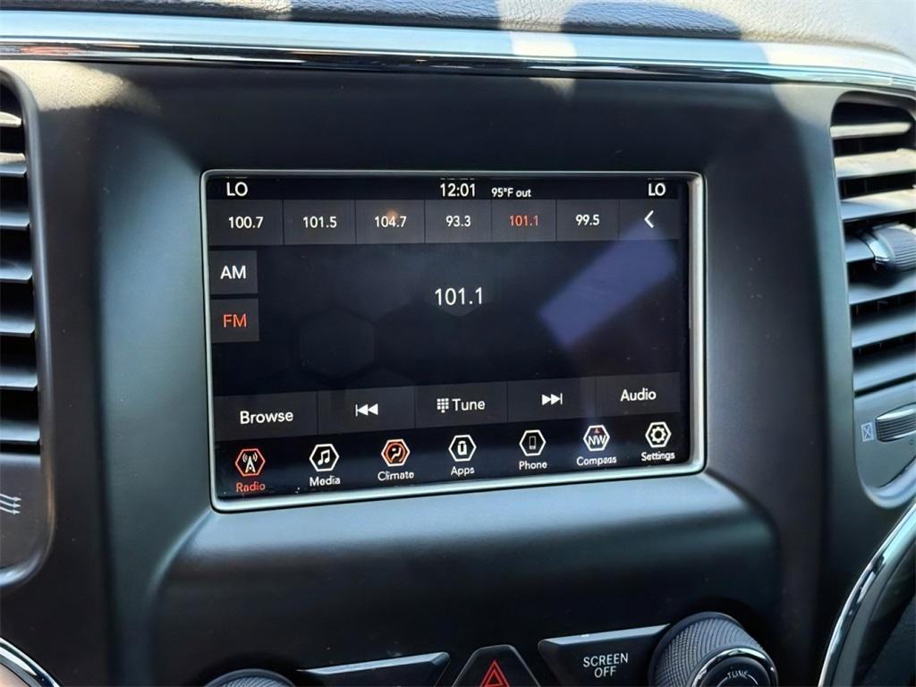 used 2019 Jeep Grand Cherokee car, priced at $14,000