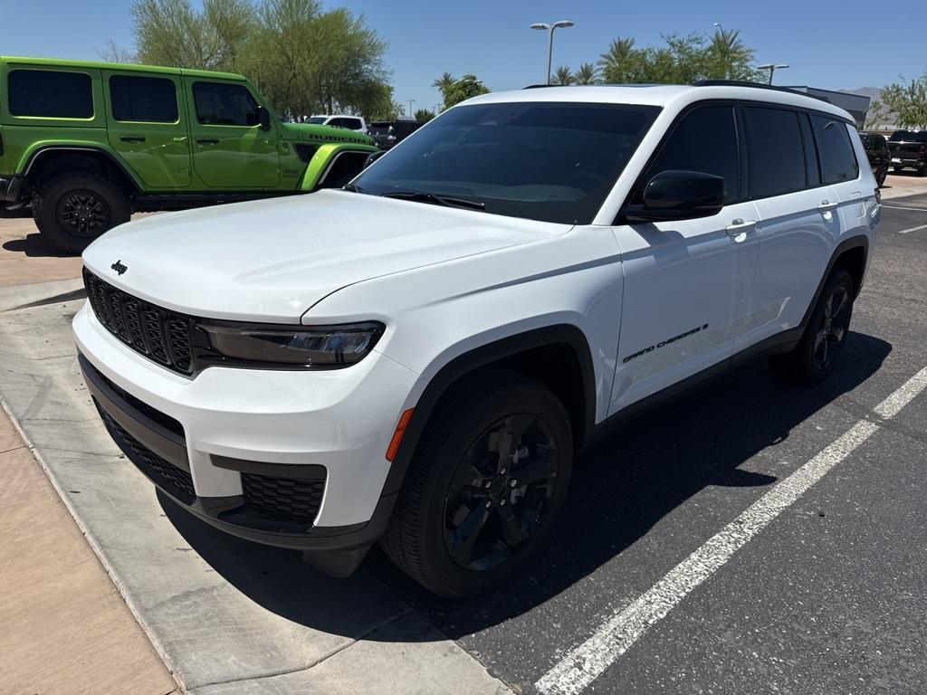 used 2024 Jeep Grand Cherokee L car