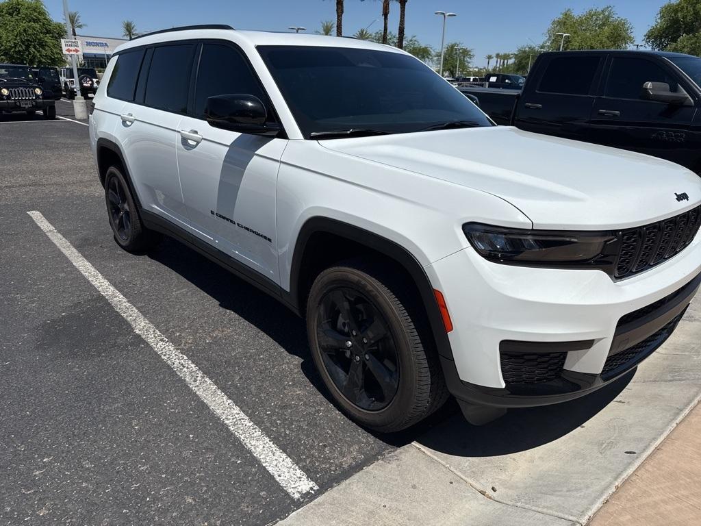 used 2024 Jeep Grand Cherokee L car